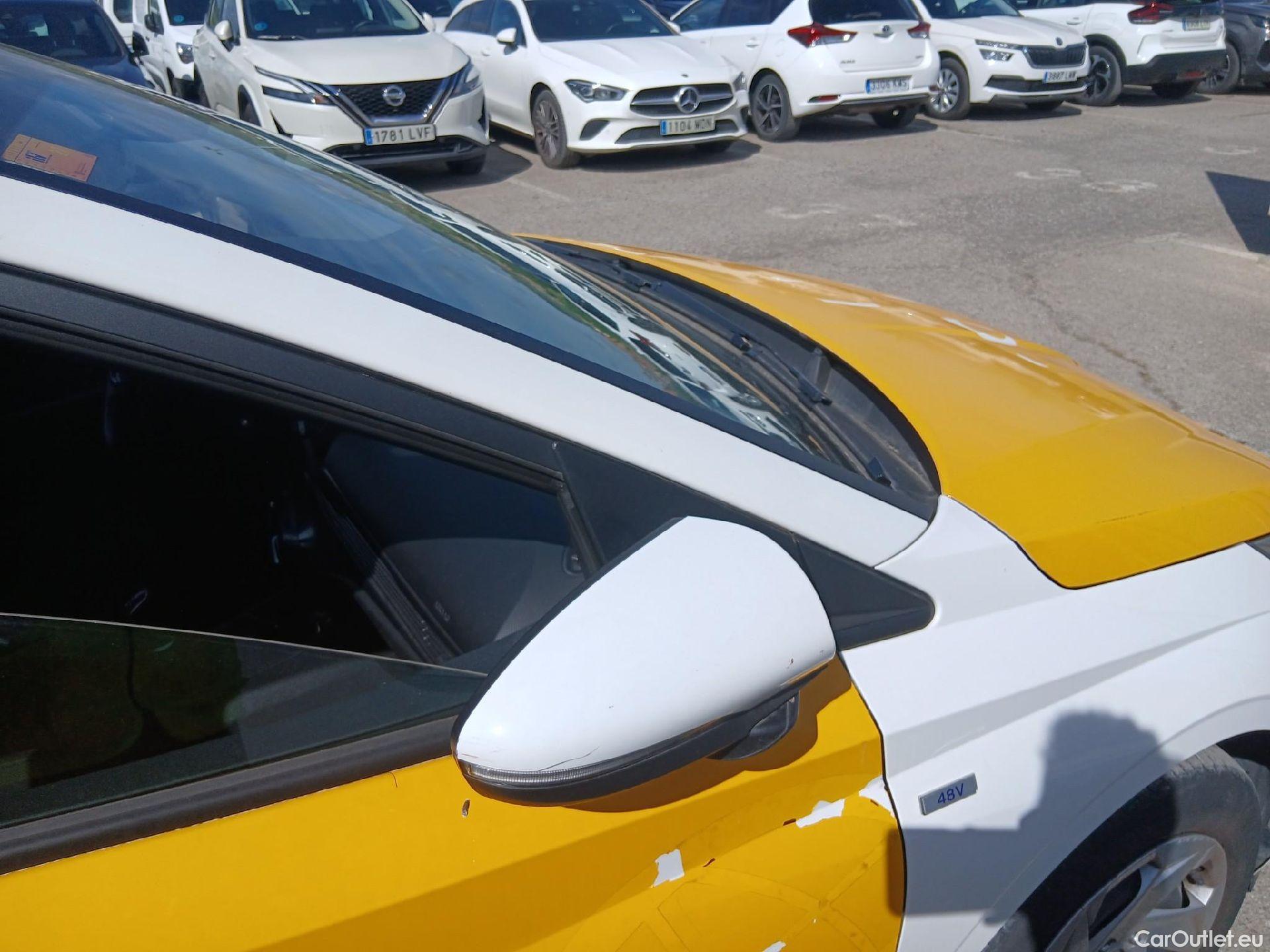  Hyundai  i20 HYUNDAI  1.0 TGDI 100 CV Essence #40