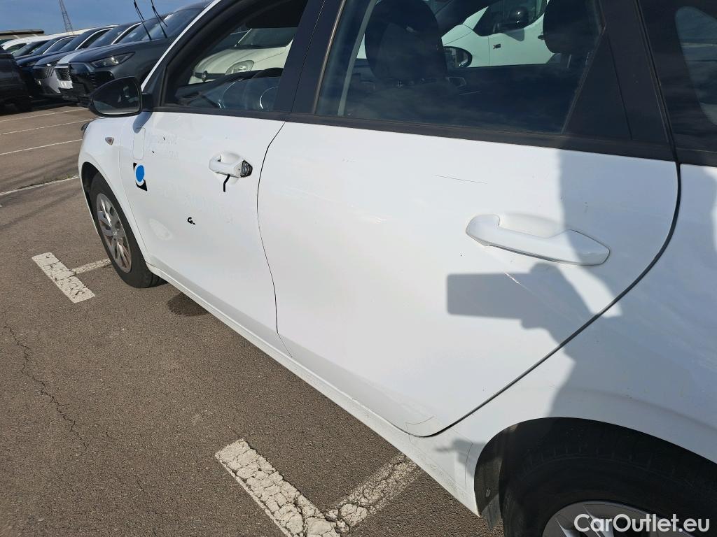  KIA  Cee'd KIA Ceed / 2018 / 5P / berlina con portón 1.0 T-GDi 88kW (120CV) Concept #14
