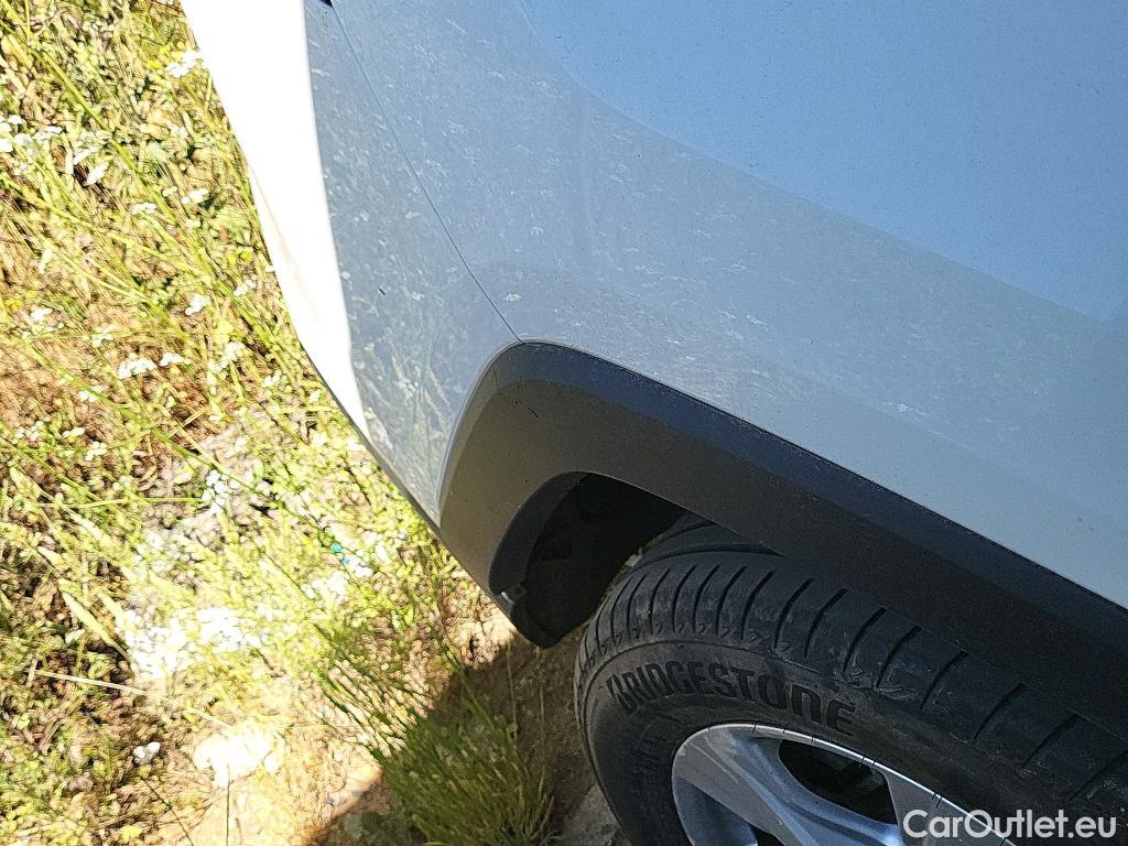  Toyota  RAV4 TOYOTA  / 2018 / 5P / todoterreno 2.5l 220H Business 4WD #7