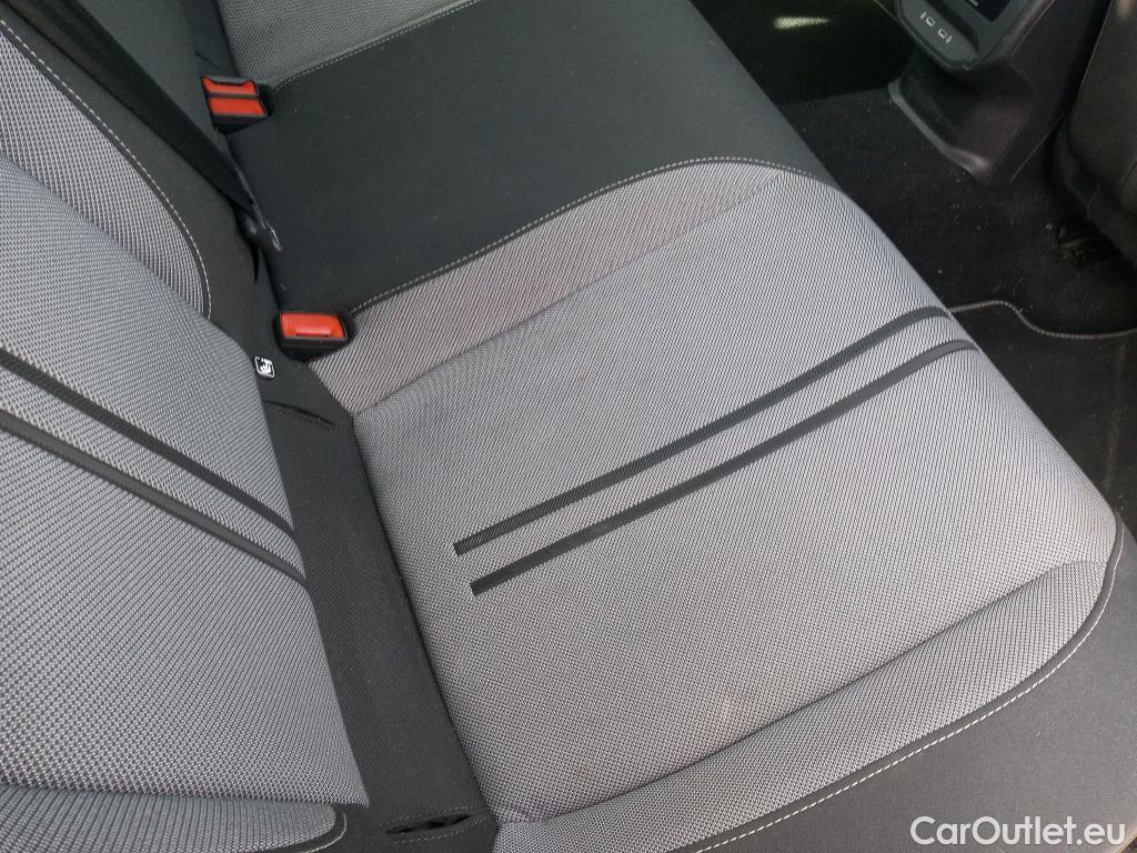  Seat  Leon SEAT Nuevo León / 2020 / 5P / berlina con portón 2.0 TDI 85kW S&S Style Go (AC4) #14