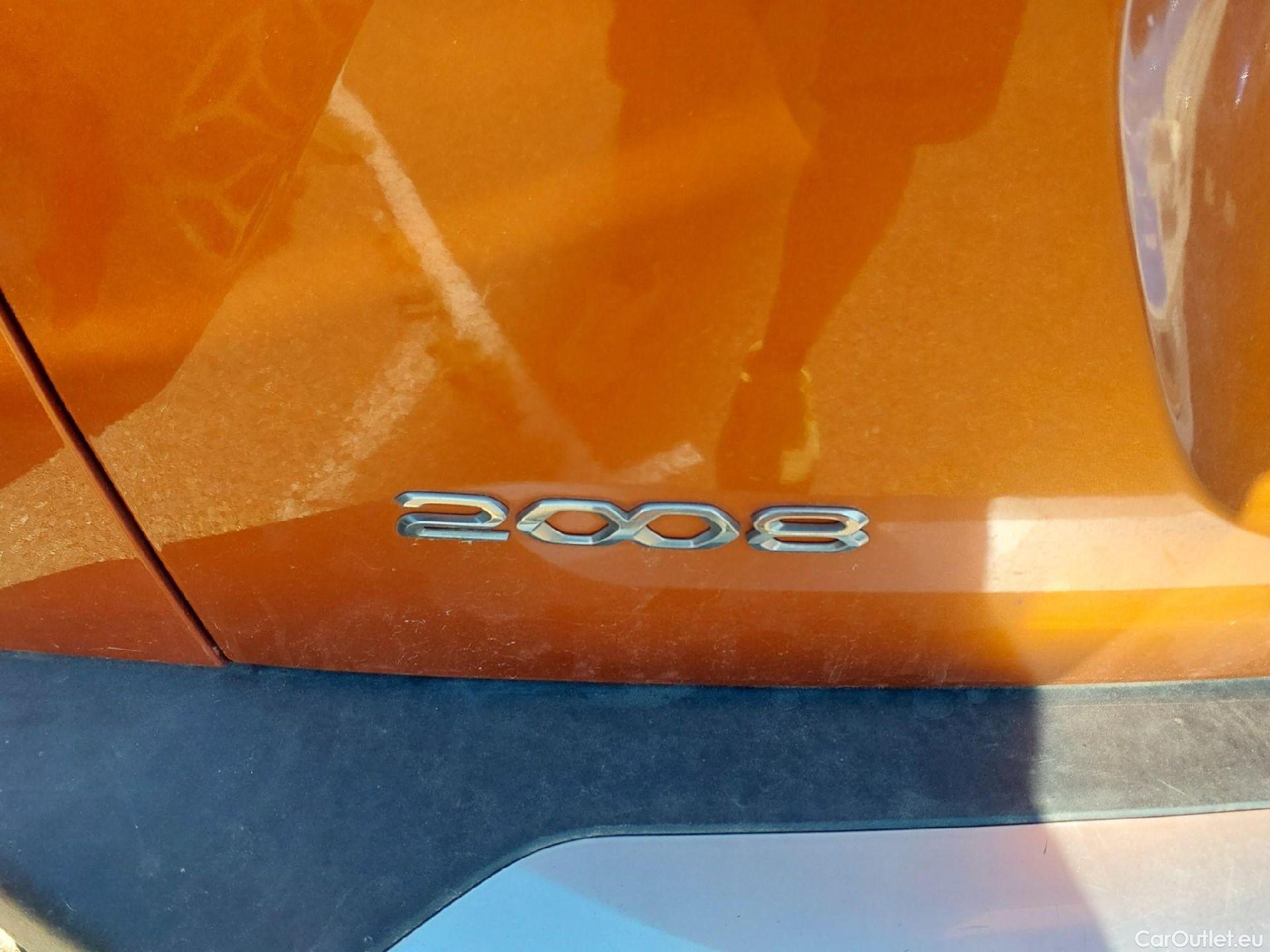  Peugeot  2008 PEUGEOT  / 2019 / 5P / todoterreno Active BlueHDI 81kW (110CV) #14