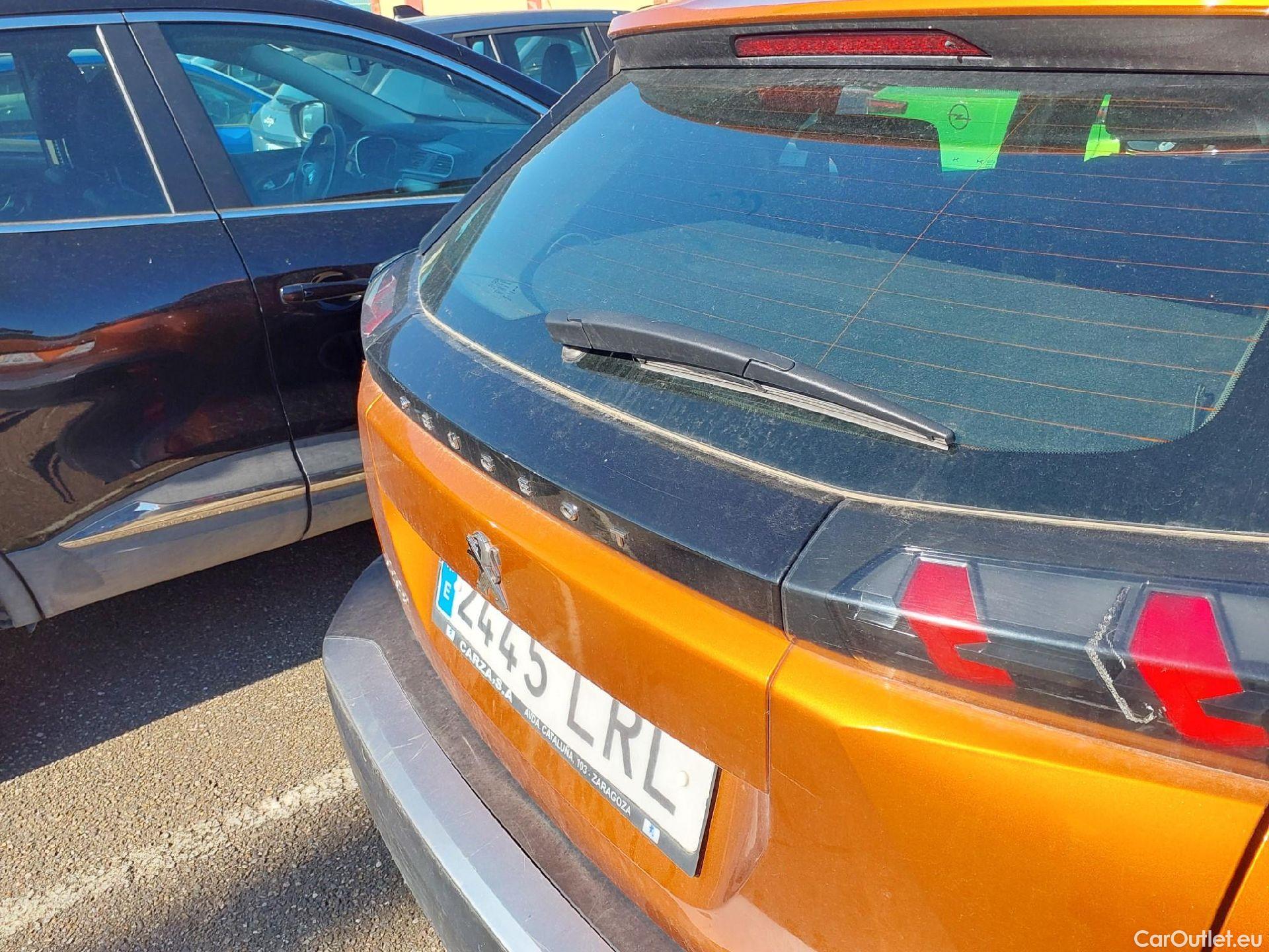  Peugeot  2008 PEUGEOT  / 2019 / 5P / todoterreno Active BlueHDI 81kW (110CV) #19