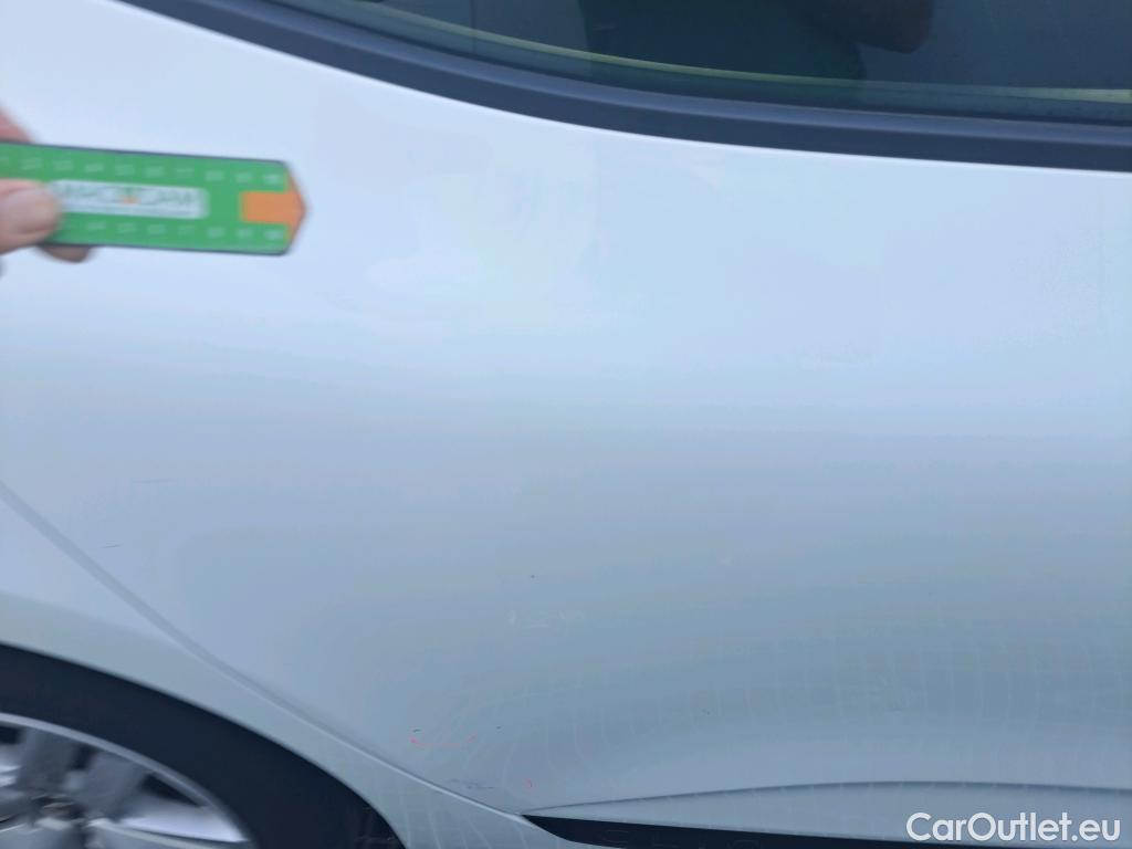 Renault  Clio RENAULT  / 2019 / 5P / berlina con portón Intens TCe 67 kW (91CV) #13