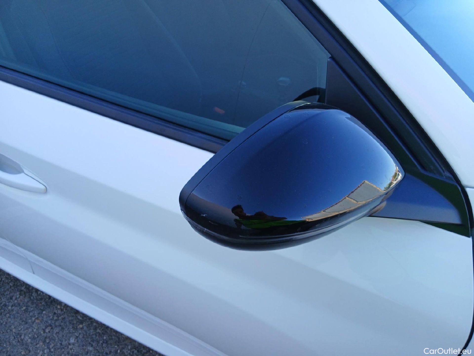  Peugeot  208 PEUGEOT  / 2019 / 5P / berlina con portón BlueHDi 73kW (100CV) Active (CM) #11