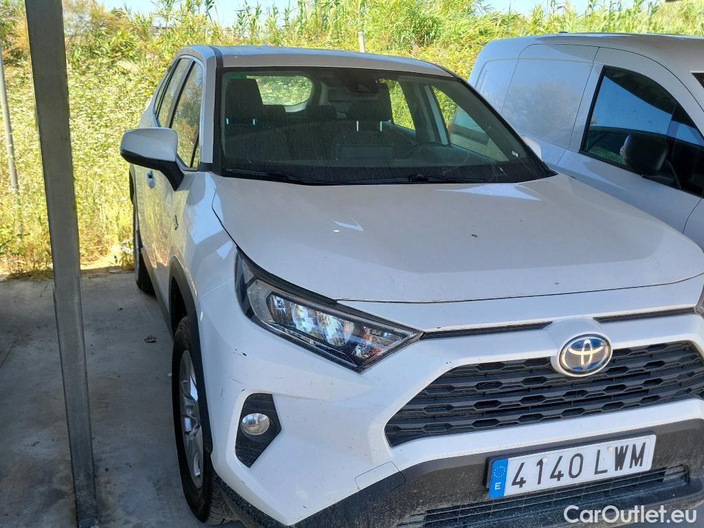  Toyota  RAV4 TOYOTA  / 2018 / 5P / todoterreno 2.5l 220H Business 4WD #12