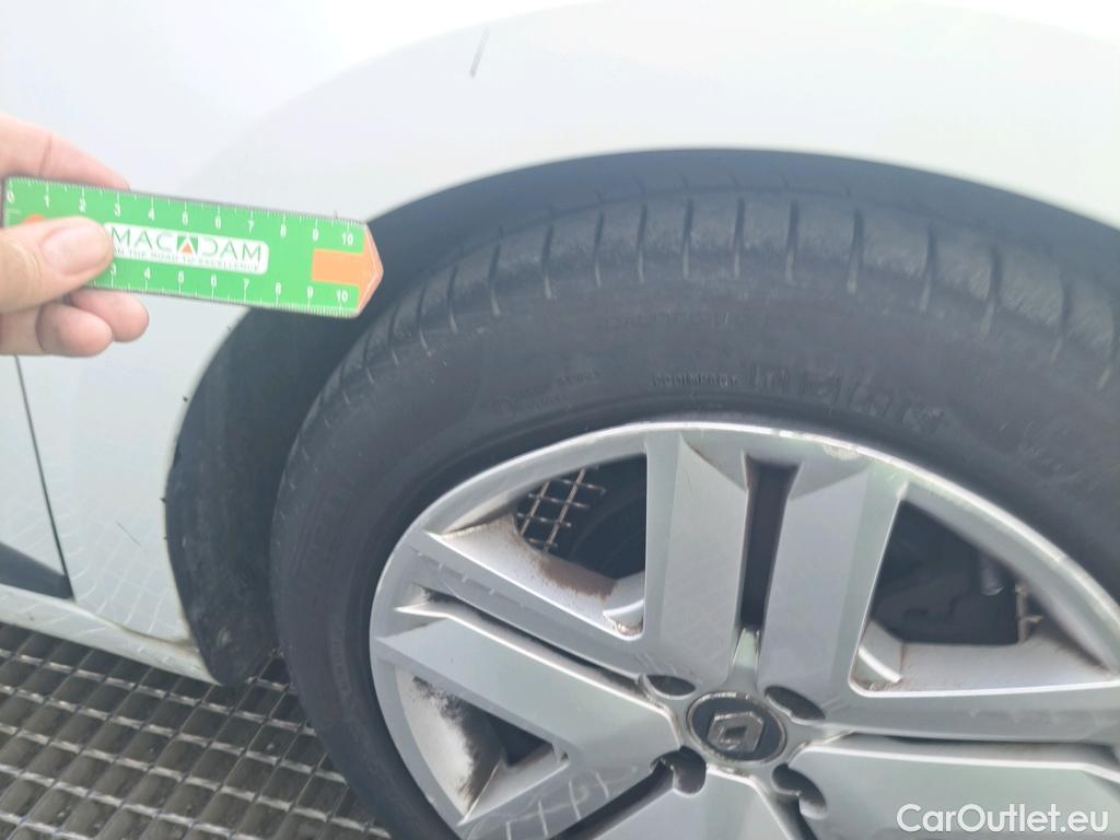  Renault  Clio RENAULT  / 2019 / 5P / berlina con portón Intens TCe 67 kW (91CV) #1