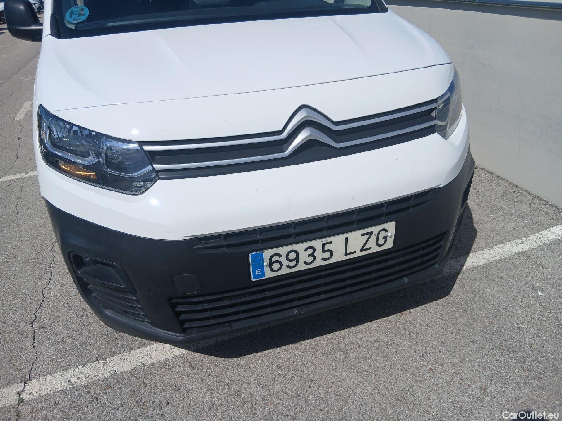  Citroen  Berlingo CITROEN  / 2018 / 5P / combi Talla M BlueHDi 100 S&S LIVE PACK (IND) (AC) #4