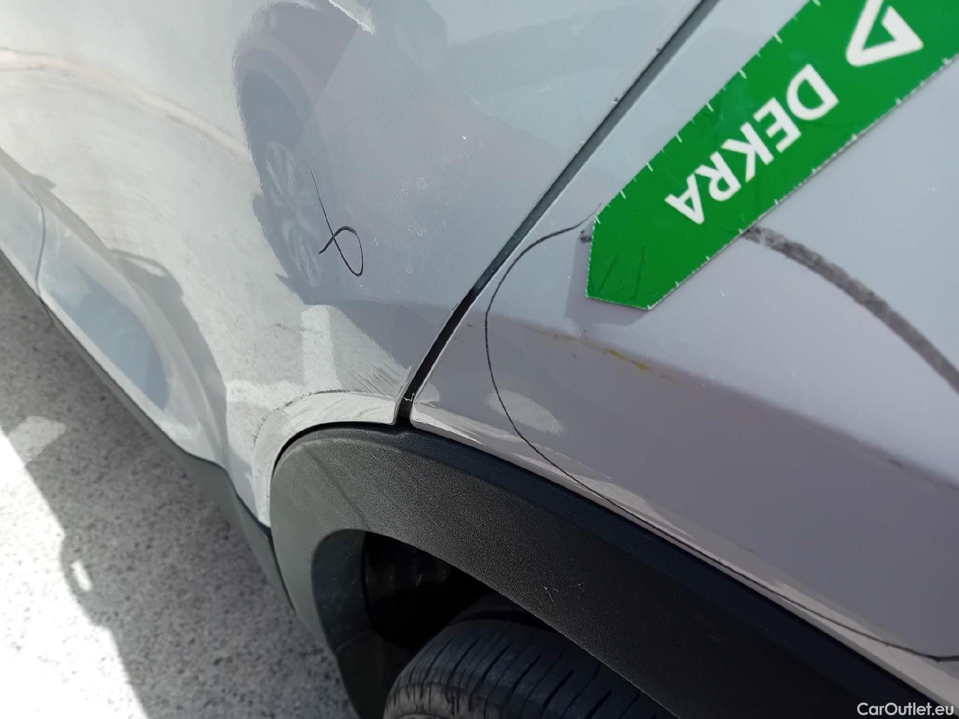  Volvo  XC 40 VOLVO XC40 / 2017 / 5P / todoterreno 2.0 B3 G Momentum Pro Auto #24