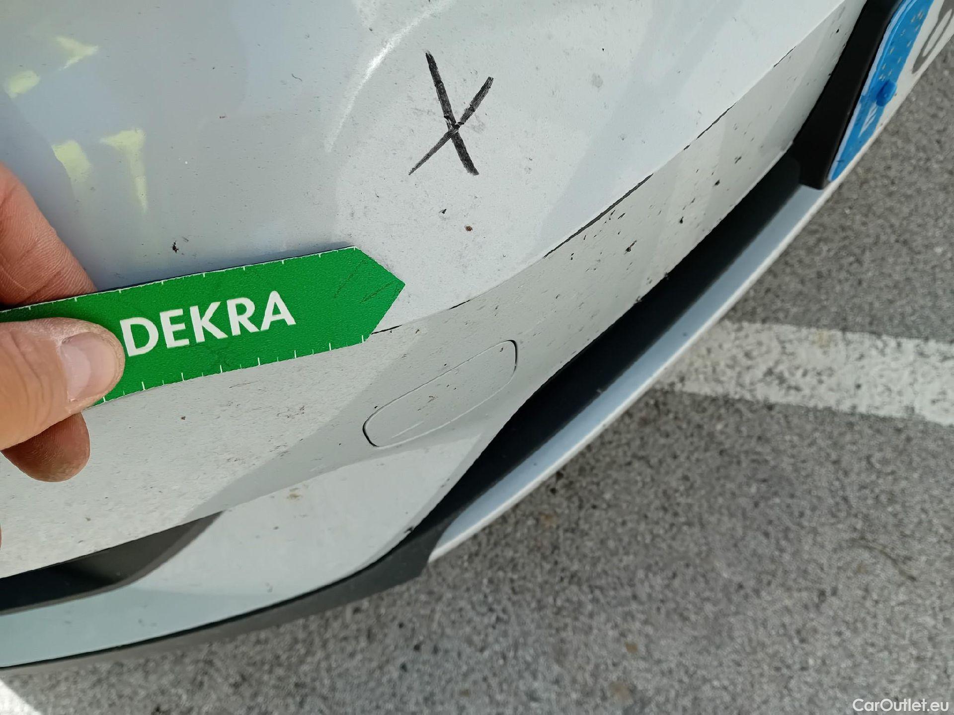  Volvo  XC 40 VOLVO XC40 / 2017 / 5P / todoterreno 2.0 B3 G Momentum Pro Auto #16