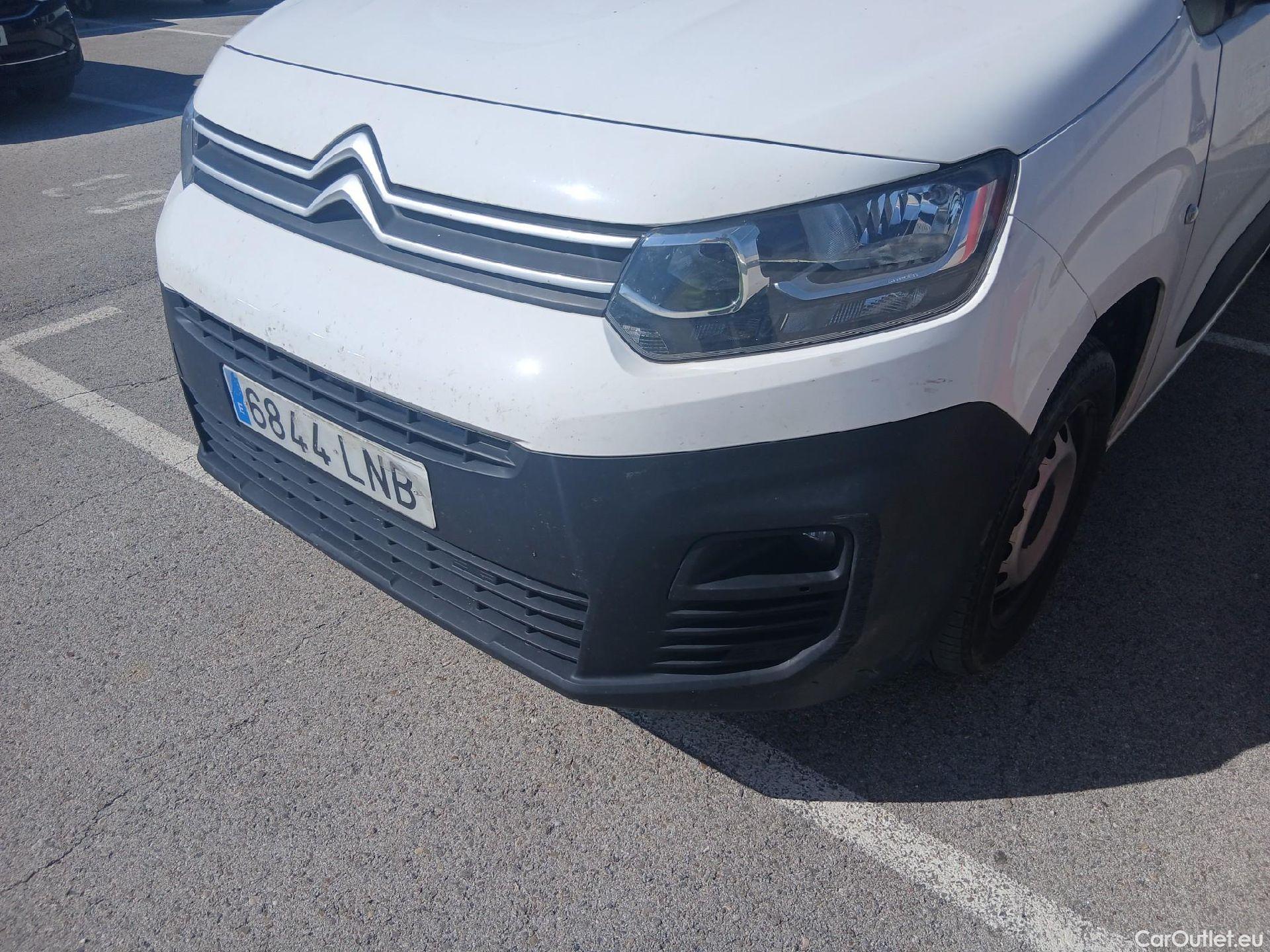  Citroen  Berlingo CITROEN  / 2018 / 4P / furgón derivado de turismo Talla XL BlueHDi 100 CLUB #9