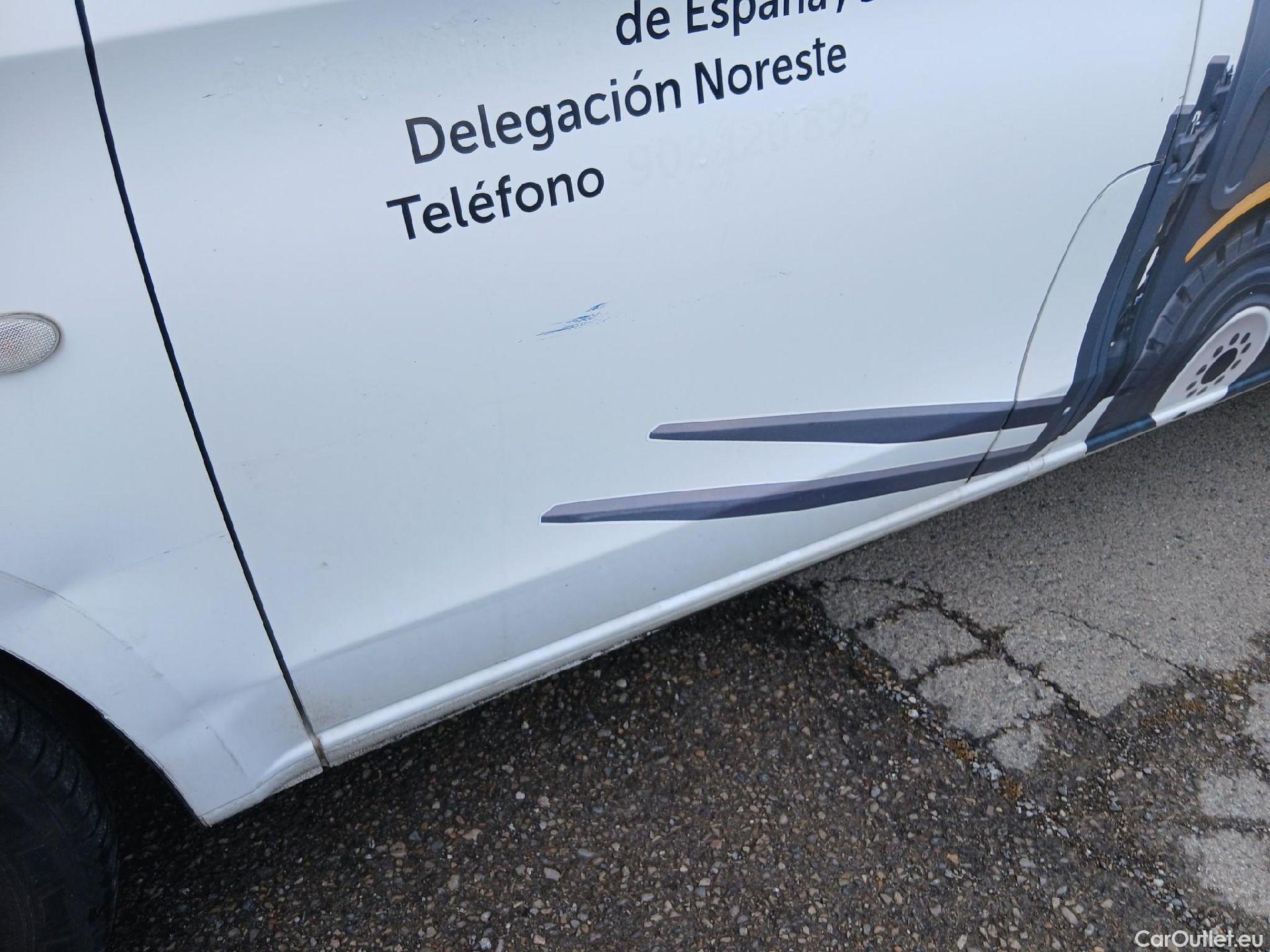  Mercedes  Vito MERCEDES-BENZ  / 2014 / 4P / furgón 111 CDI Larga #9