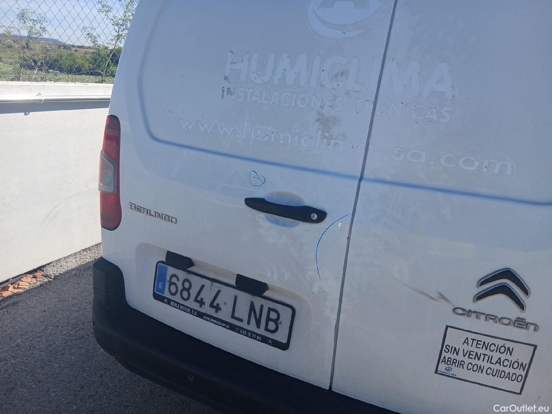  Citroen  Berlingo CITROEN  / 2018 / 4P / furgón derivado de turismo Talla XL BlueHDi 100 CLUB #35