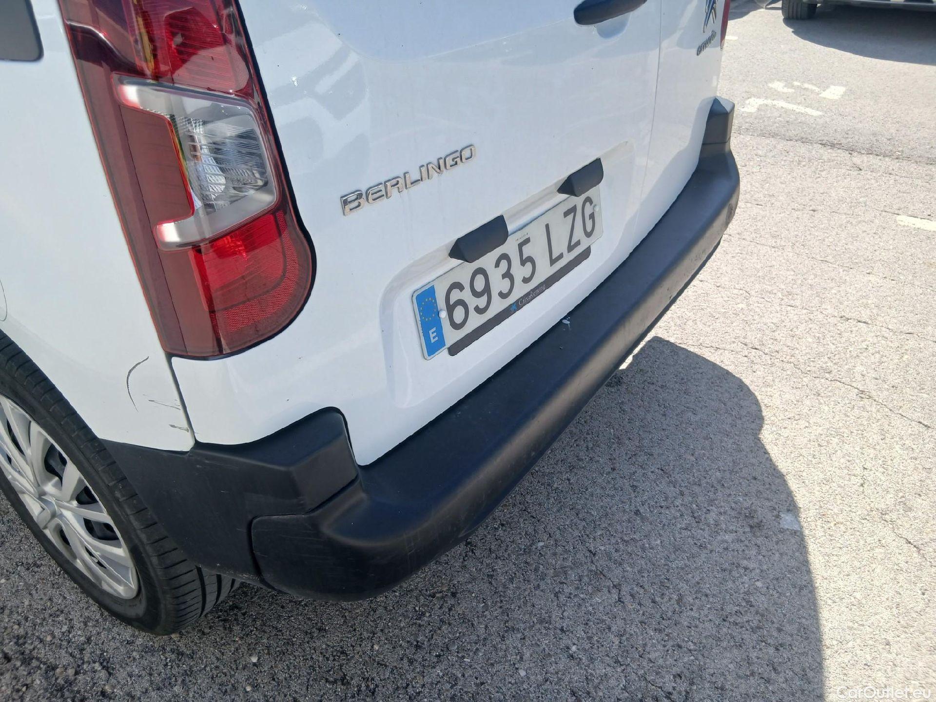  Citroen  Berlingo CITROEN  / 2018 / 5P / combi Talla M BlueHDi 100 S&S LIVE PACK (IND) (AC) #19