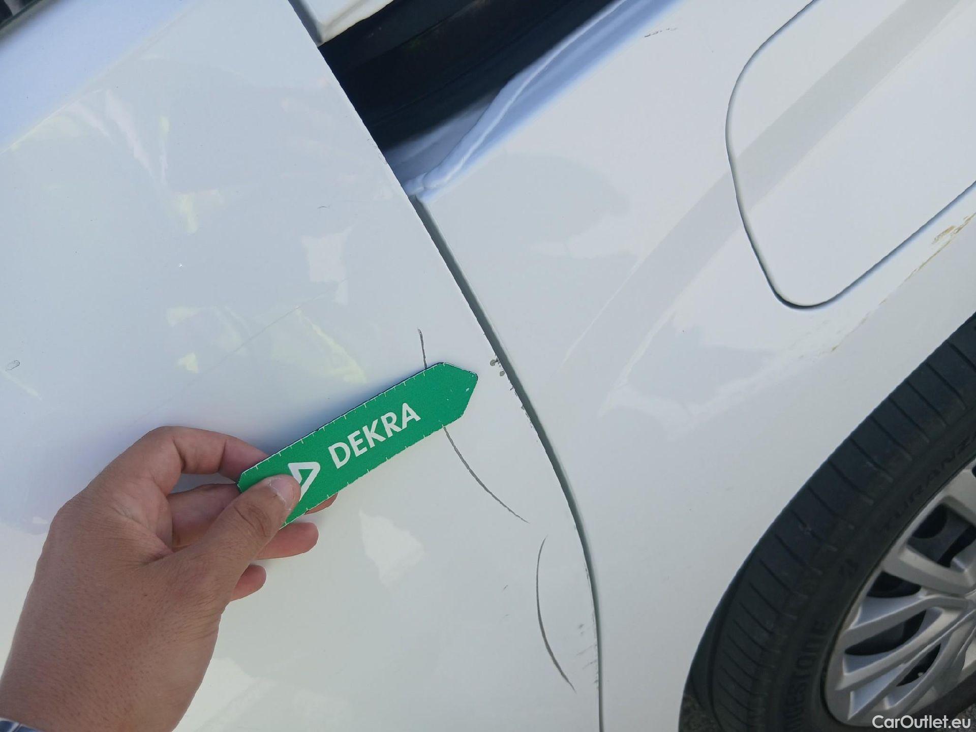 Citroen  Berlingo CITROEN  / 2018 / 5P / combi Talla M BlueHDi 100 S&S LIVE PACK (IND) (AC) #27