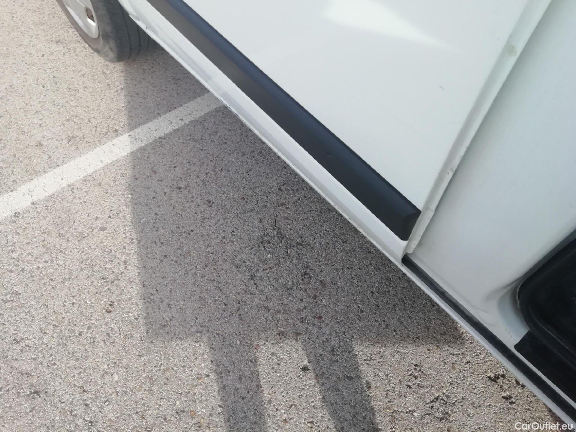 Ford  Transit FORD  Custom / 2012 / 4P / furgón Van 2.0 TDCI 96kW 320 L1 Trend #19