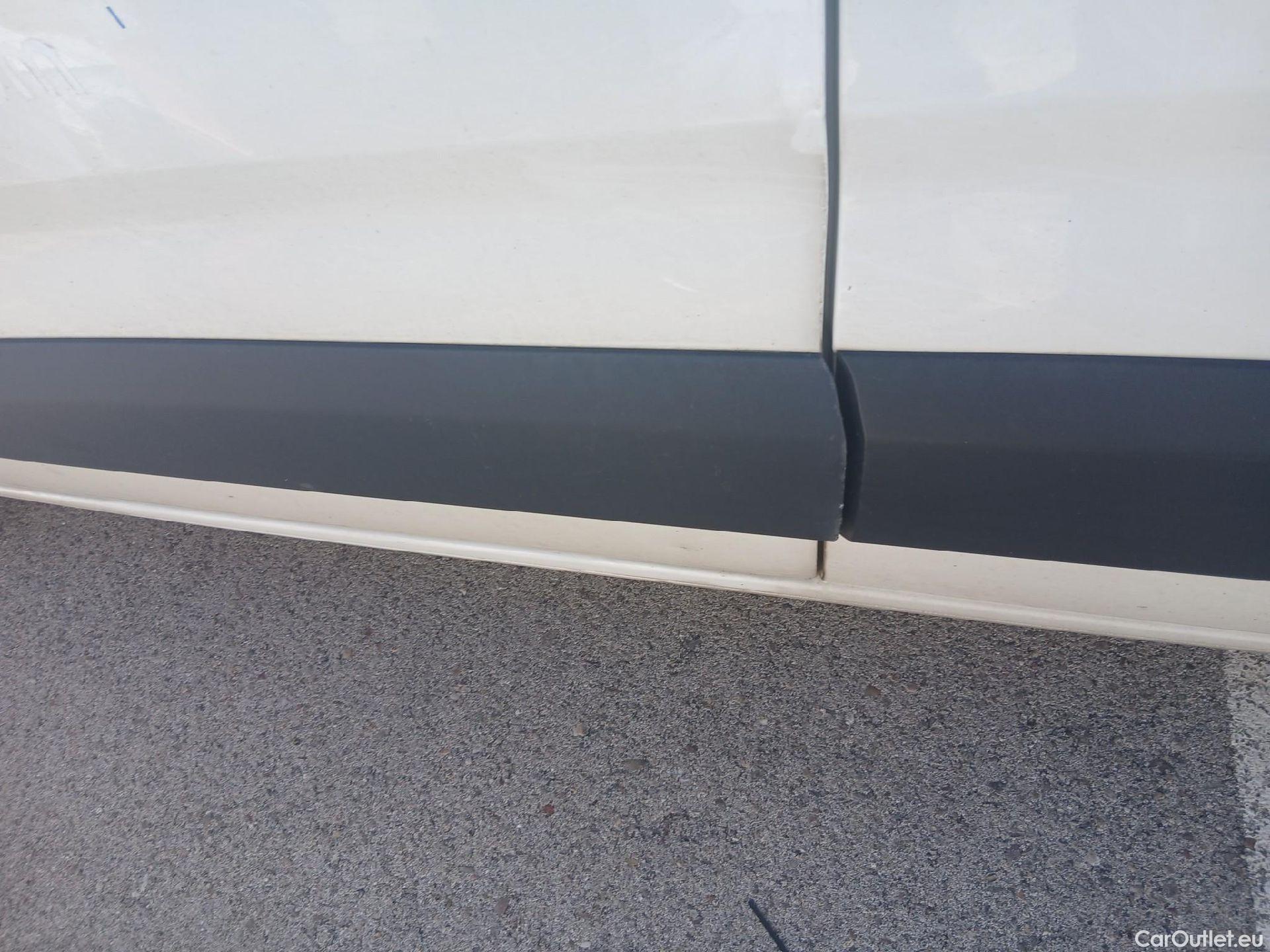  Citroen  Berlingo CITROEN  / 2018 / 4P / furgón derivado de turismo Talla XL BlueHDi 100 CLUB #23