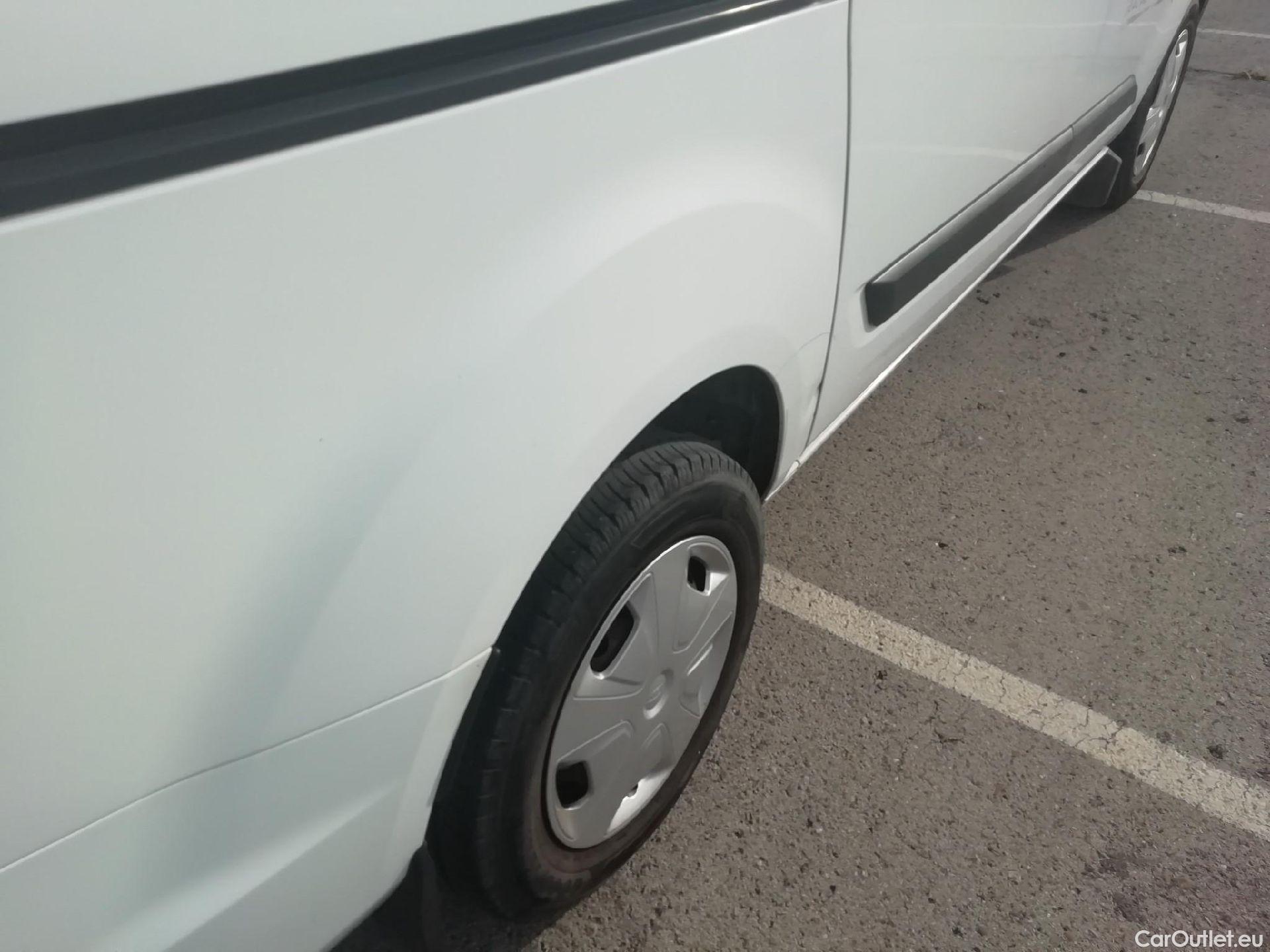  Ford  Transit FORD  Custom / 2012 / 4P / furgón Van 2.0 TDCI 96kW 320 L1 Trend #16