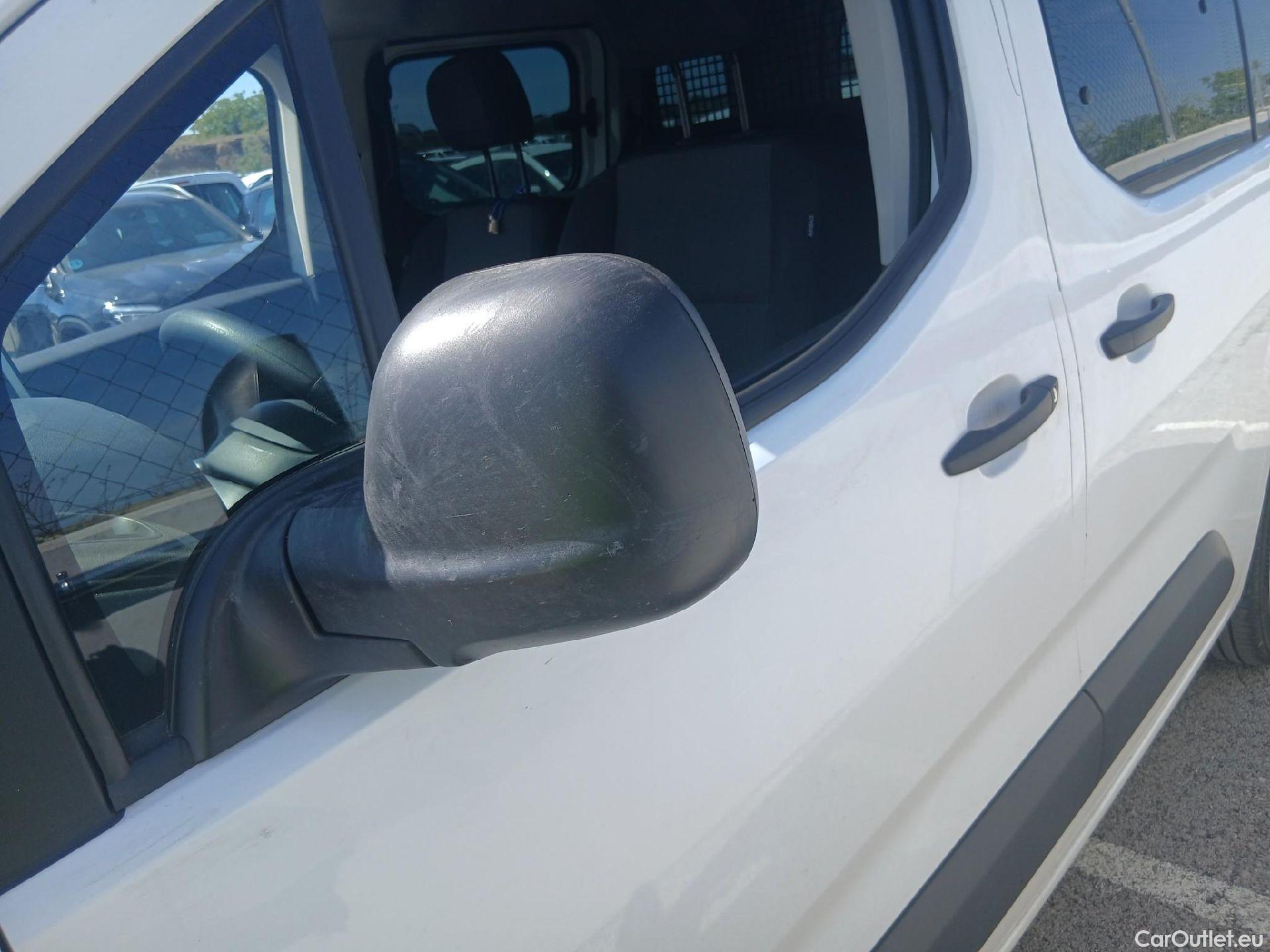  Citroen  Berlingo CITROEN  / 2018 / 5P / combi Talla M BlueHDi 100 S&S LIVE PACK (IND) (AC) #9