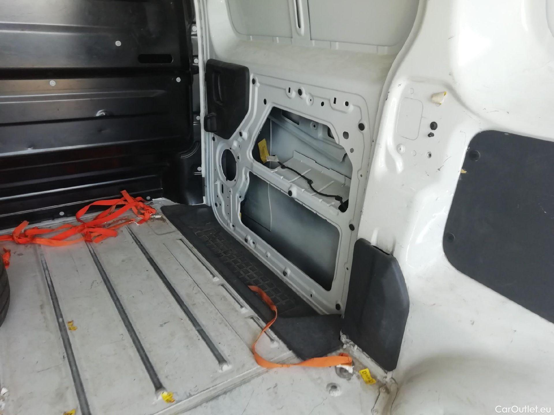  Citroen  Jumpy CITROEN  / 2016 / 4P / furgón Furgón Talla M BlueHDi 100 S&S 6v #3