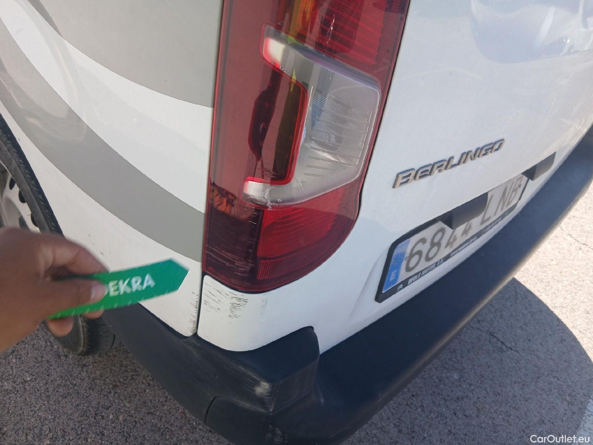  Citroen  Berlingo CITROEN  / 2018 / 4P / furgón derivado de turismo Talla XL BlueHDi 100 CLUB #29