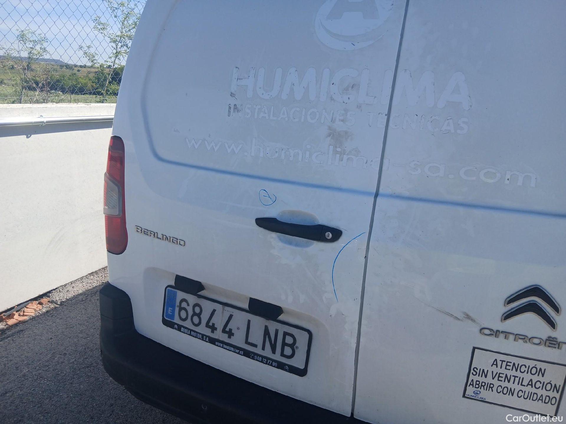  Citroen  Berlingo CITROEN  / 2018 / 4P / furgón derivado de turismo Talla XL BlueHDi 100 CLUB #34