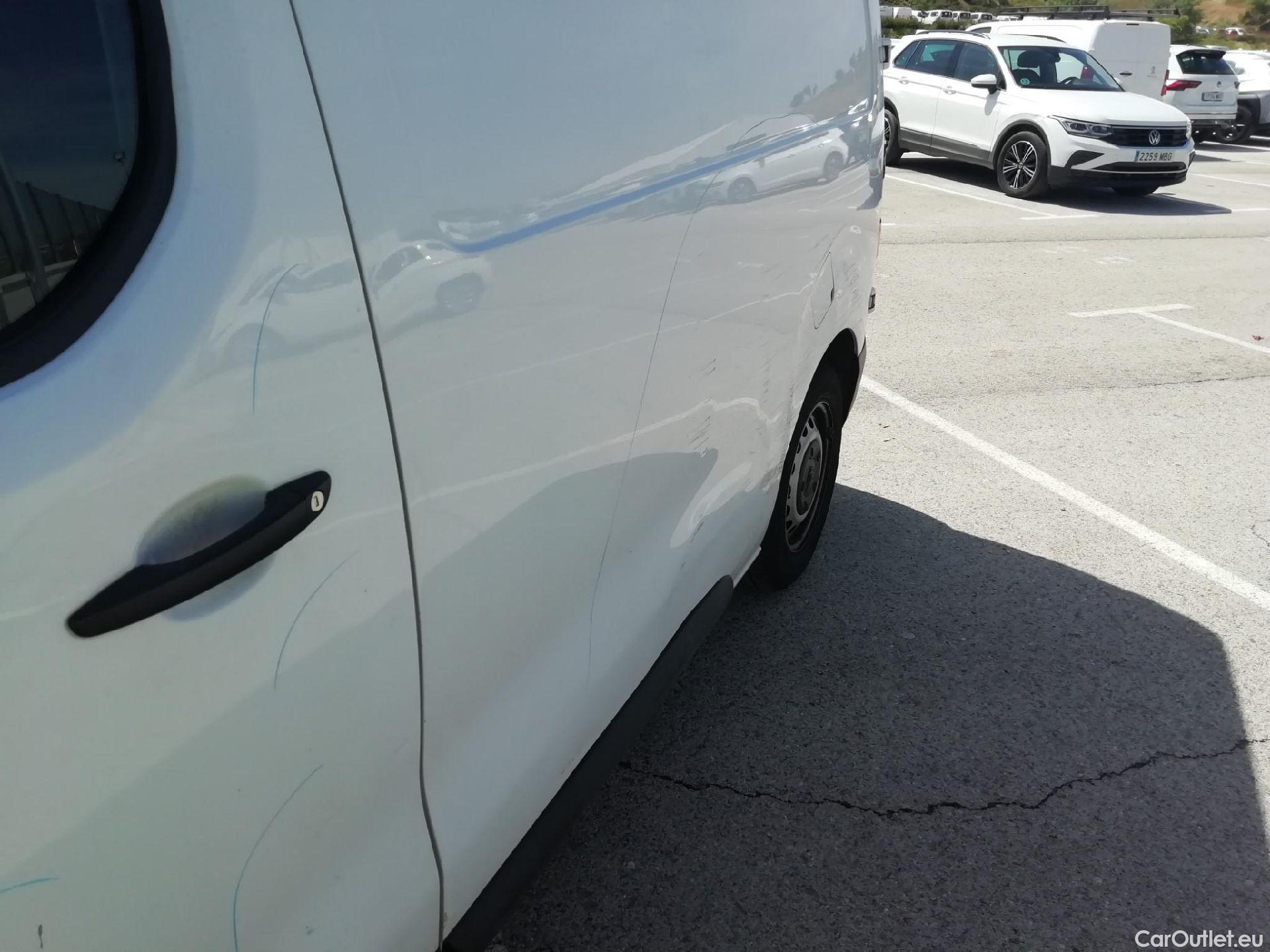  Citroen  Jumpy CITROEN  / 2016 / 4P / furgón Furgón Talla M BlueHDi 100 S&S 6v #28
