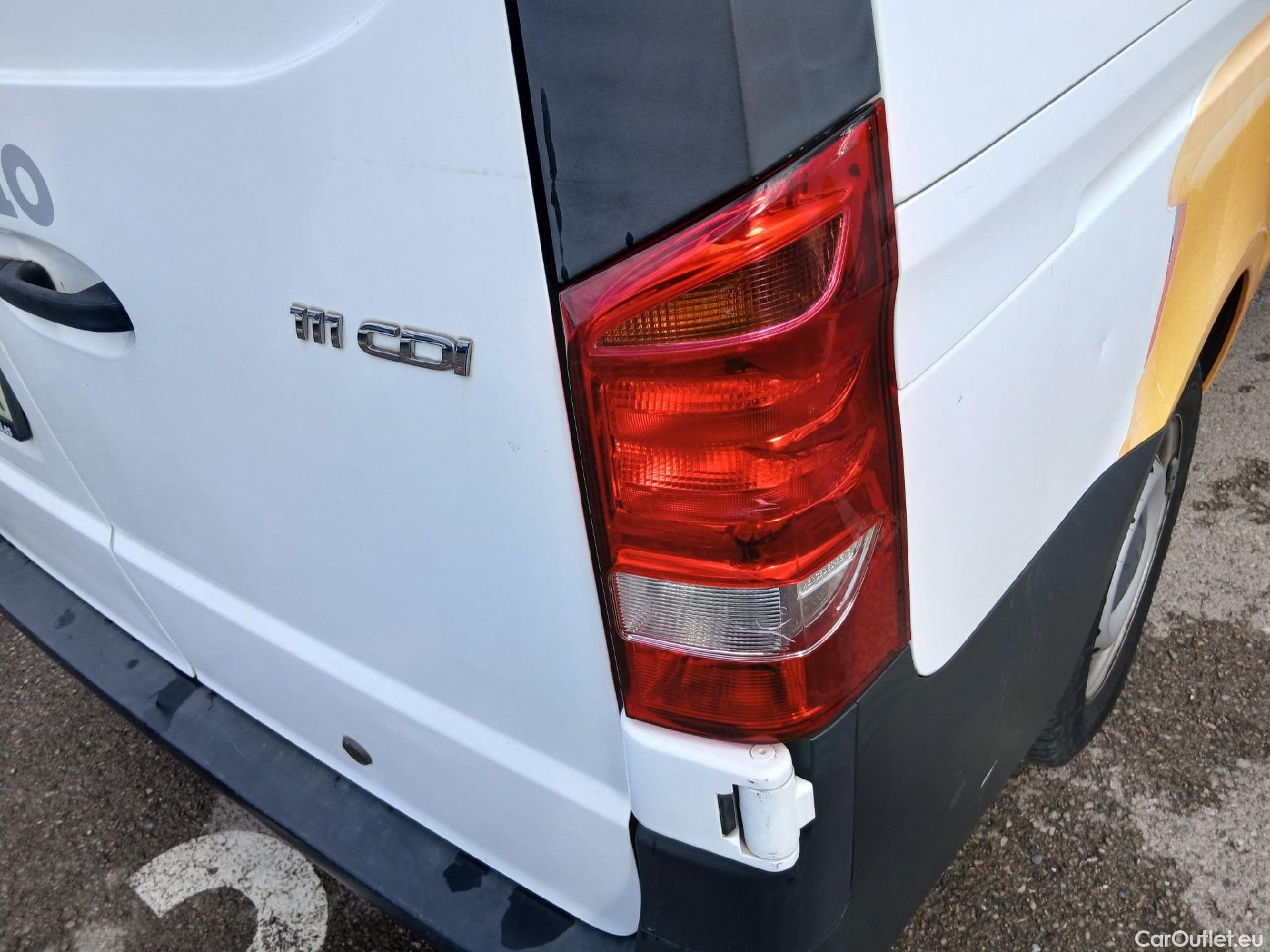  Mercedes  Vito MERCEDES-BENZ  / 2014 / 4P / furgón 111 CDI Larga #21