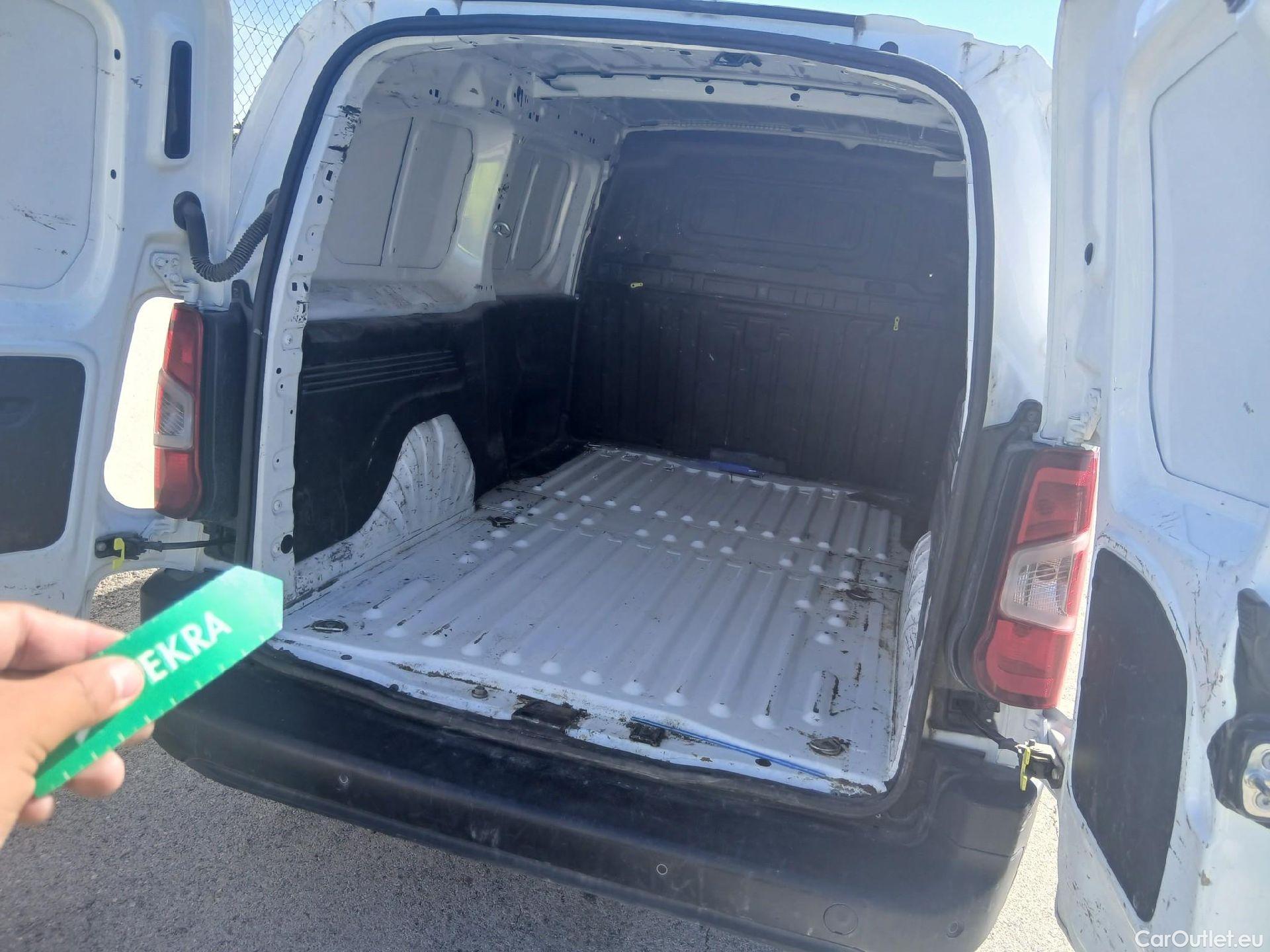 Citroen  Berlingo CITROEN  / 2018 / 4P / furgón derivado de turismo Talla XL BlueHDi 100 CLUB #2