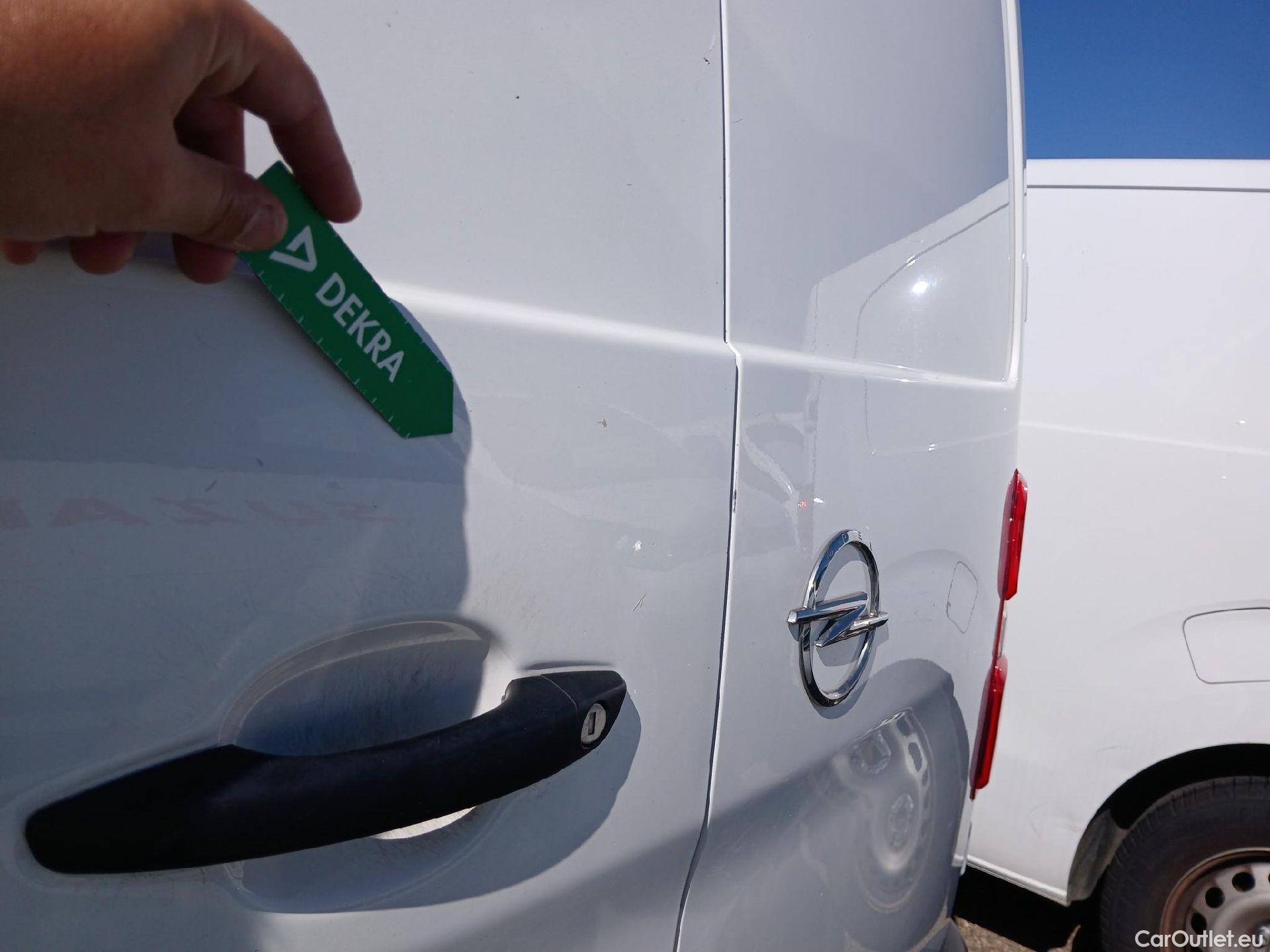  Opel  Vivaro OPEL  / 2019 / 4P / furgón 1.5 Diésel 88kW (120CV) M Std Express #26