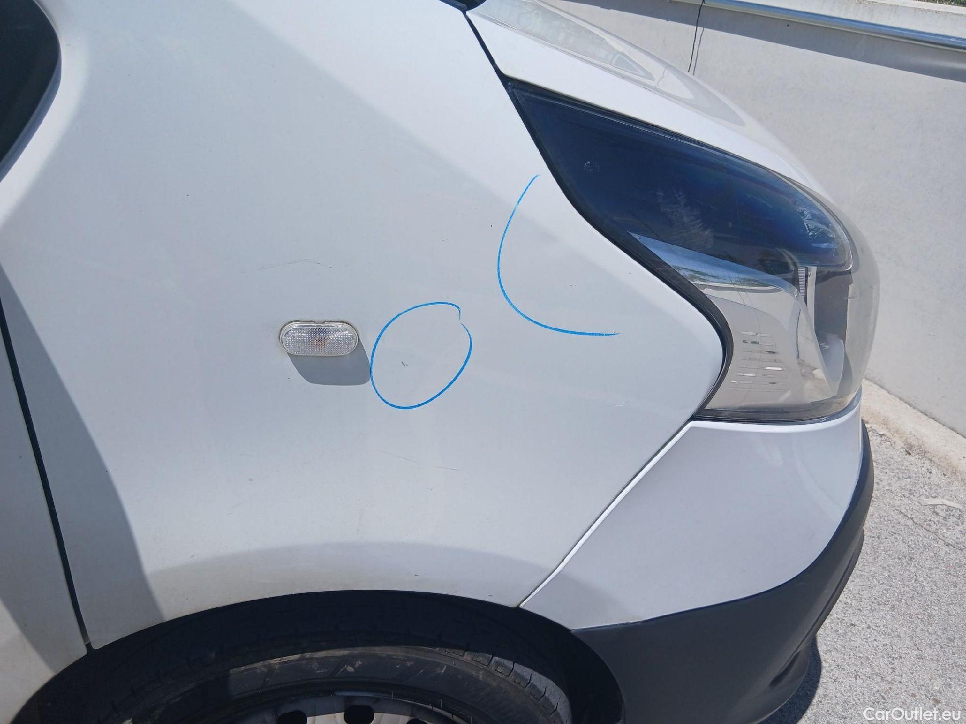  Renault  Trafic RENAULT  / 2019 / 4P / furgón Furgón 29 L2H1 Energy BluedCi 107 kW #49