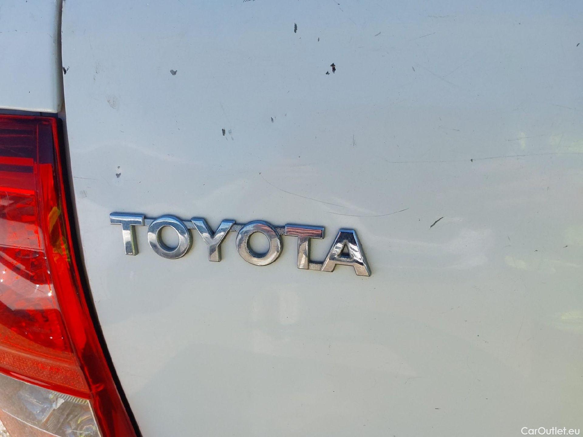  Toyota  Hilux TOYOTA  pickup 2.4 D-4D Cabina Doble GX Plus 150 CV #29