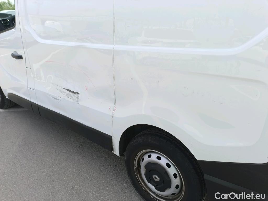  Renault  Trafic RENAULT  / 2019 / 4P / furgón Furgón 27 L1H1 Energy BluedCi 88 kW #1