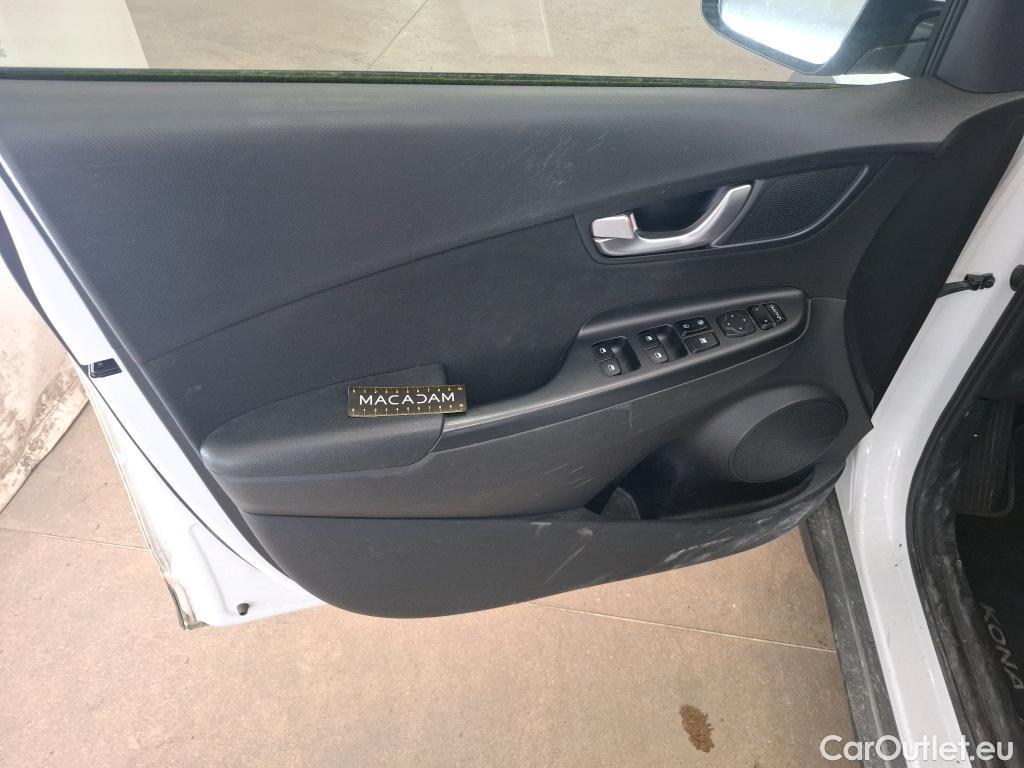  Hyundai  Konna HYUNDAI Kona / 2020 / 5P / SUV 1.6 CRDI 136 HYBRID 48V BUSINESS /  TRANSFO VP VF #27