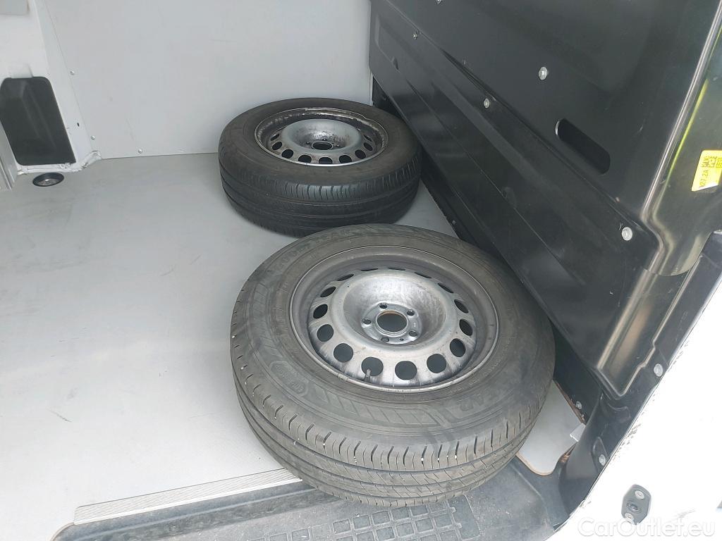  Opel  Vivaro OPEL  / 2019 / 4P / furgón 1.5 BlueHDi 74kW (100CV) M Std #41