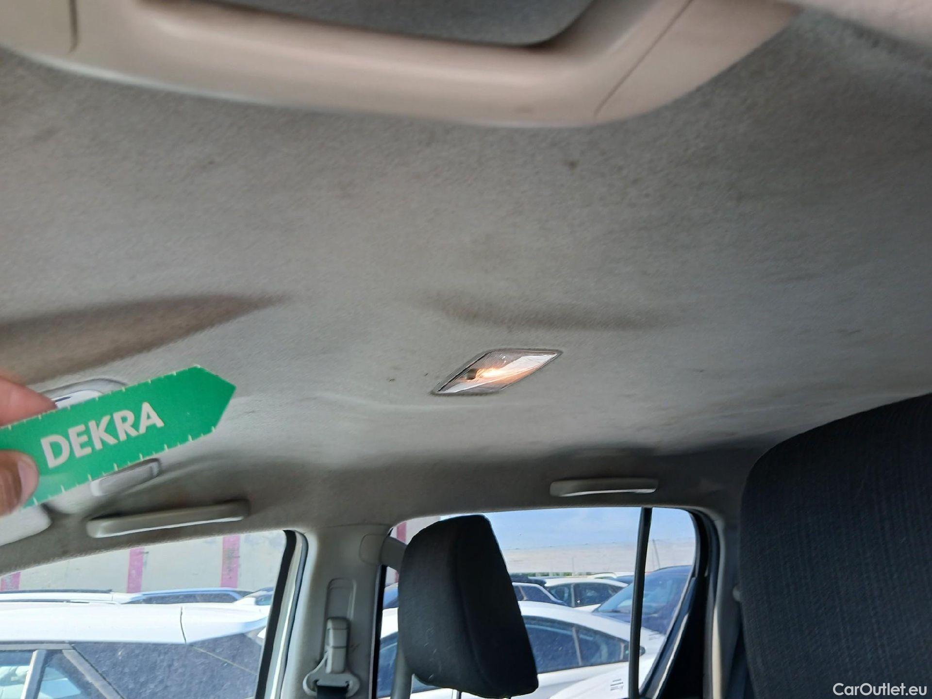  Toyota  Hilux TOYOTA  / 2020 / 4P / pickup 2.4 D-4D Cabina Doble GX Plus #15