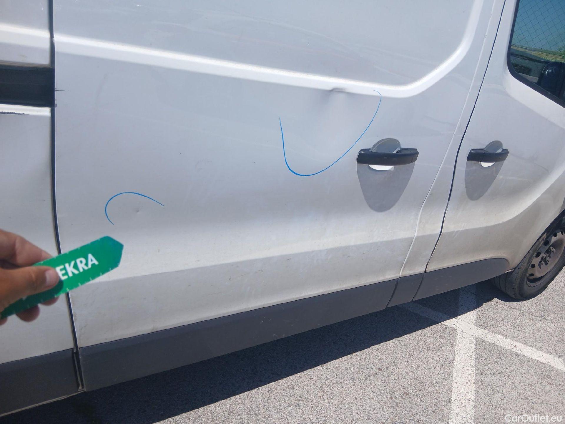  Renault  Trafic RENAULT  / 2019 / 4P / furgón Furgón 29 L2H1 Energy BluedCi 107 kW #41