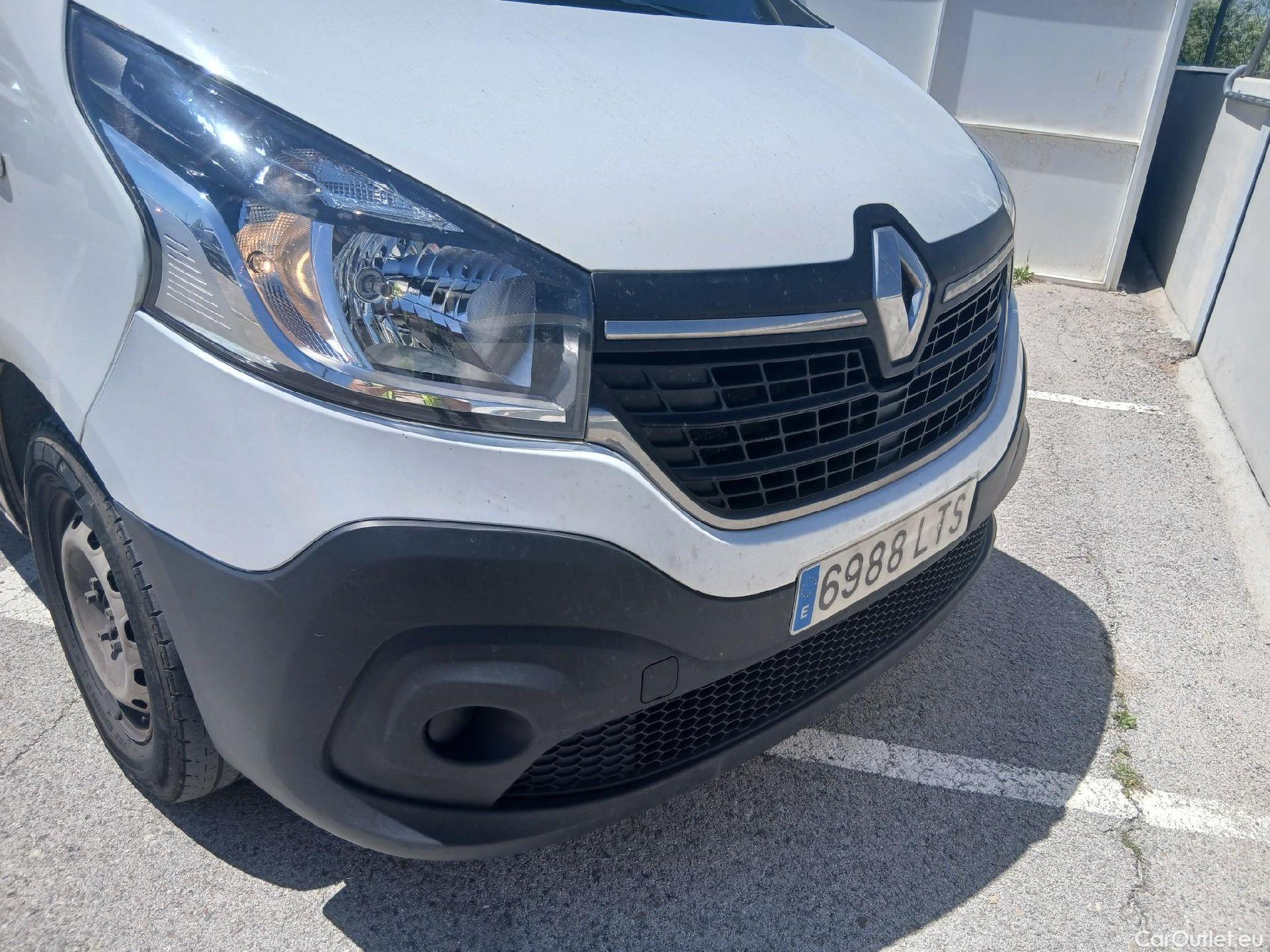  Renault  Trafic RENAULT  / 2019 / 4P / furgón Furgón 29 L2H1 Energy BluedCi 107 kW #13