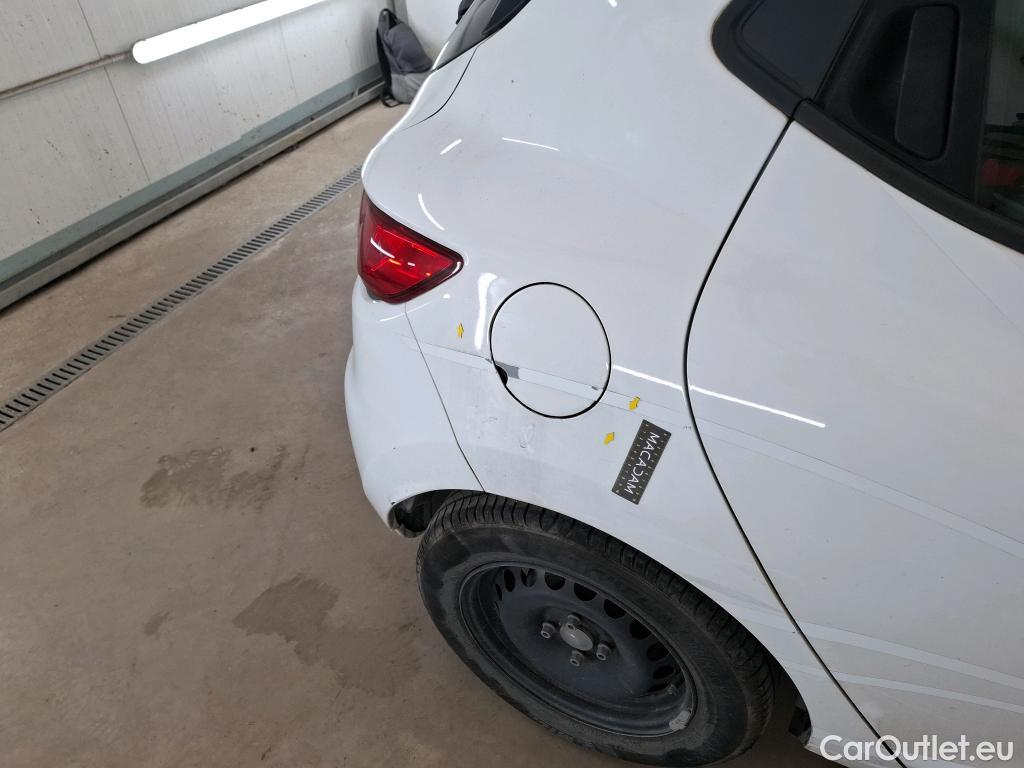  Renault  Clio  IV Air MediaNav 1.5 dCi 75CV BVM5 E6 #20