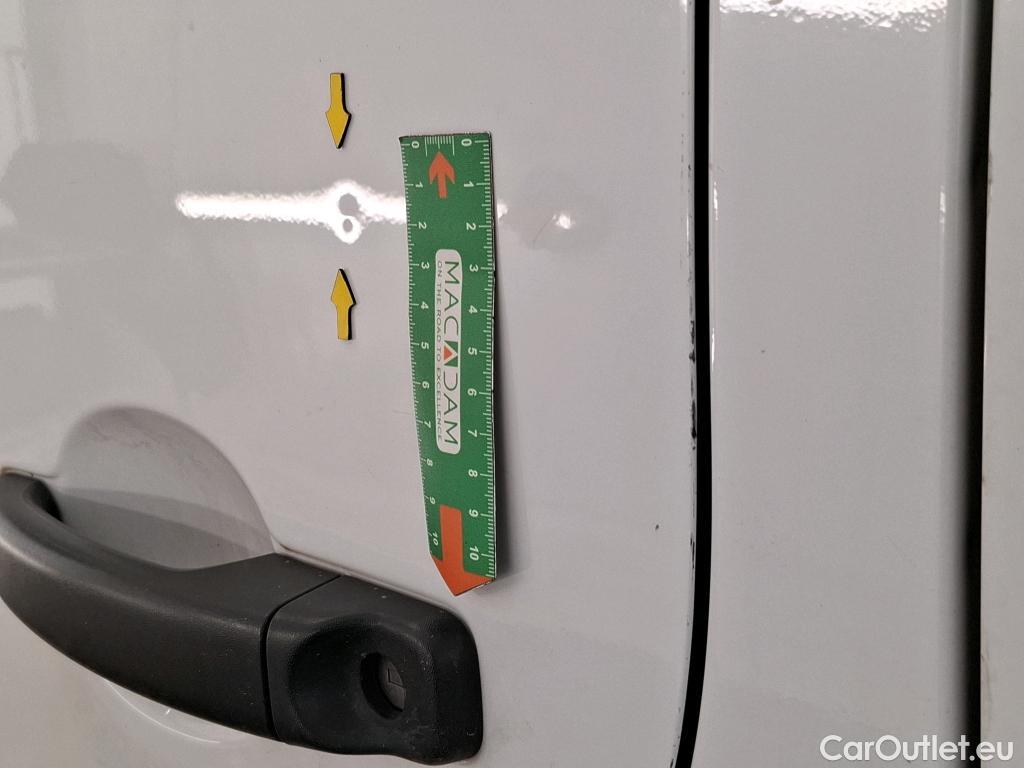  Renault  Trafic  Fourgon L2H1 3T Grand Confort 2.0 dCi 130CV BVM6 E6d #50