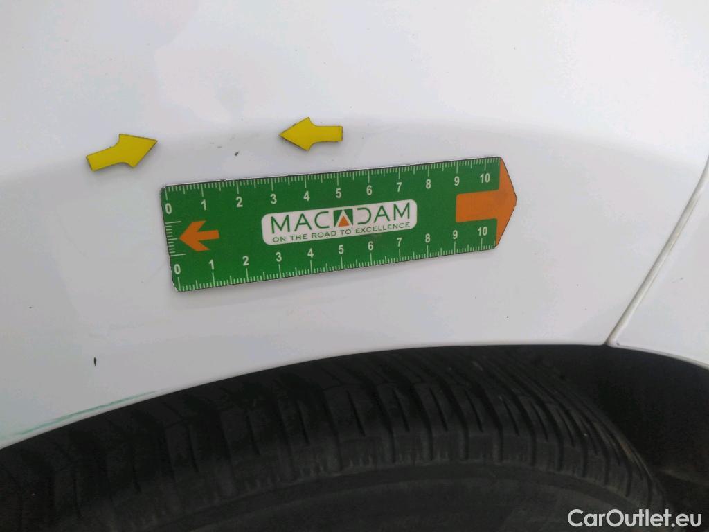  Renault  Clio  IV Air MediaNav 1.5 dCi 75CV BVM5 E6 #75