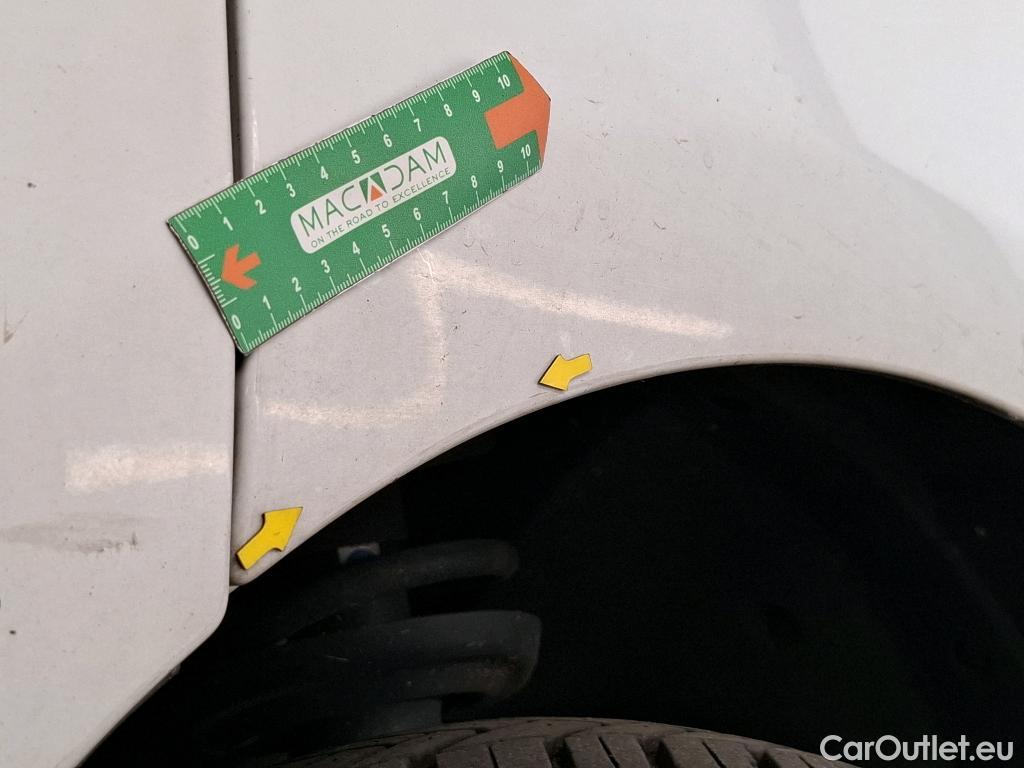  Renault  Trafic  Fourgon L2H1 3T Grand Confort 2.0 dCi 130CV BVM6 E6d #34