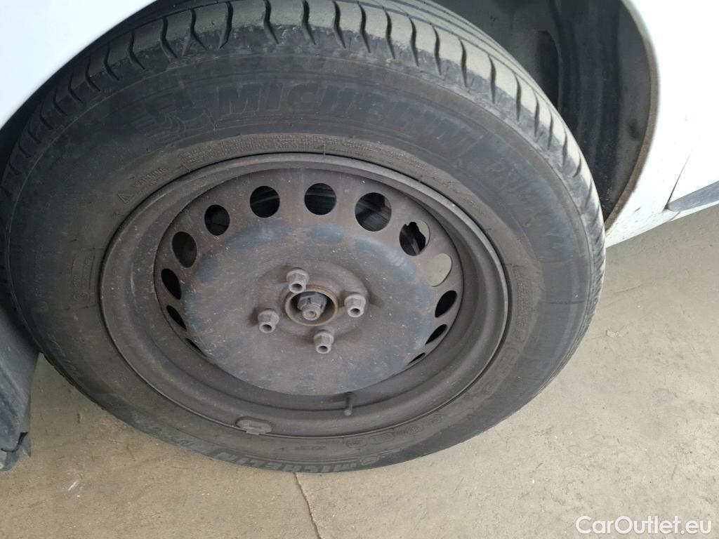  Renault  Clio  IV Air MediaNav 1.5 dCi 75CV BVM5 E6 #33