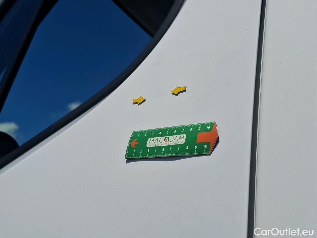  Renault  Master  III Fourgon L2H2 3 5 Grand Confort dCi #33