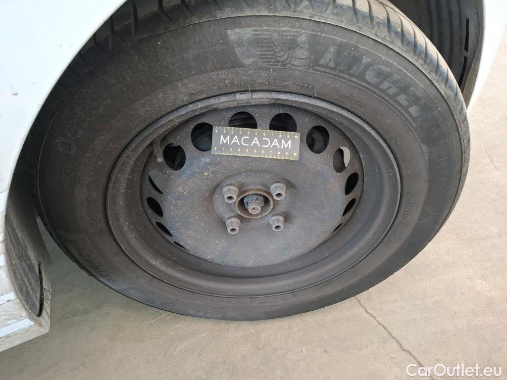  Renault  Clio  IV Air MediaNav 1.5 dCi 75CV BVM5 E6 #54