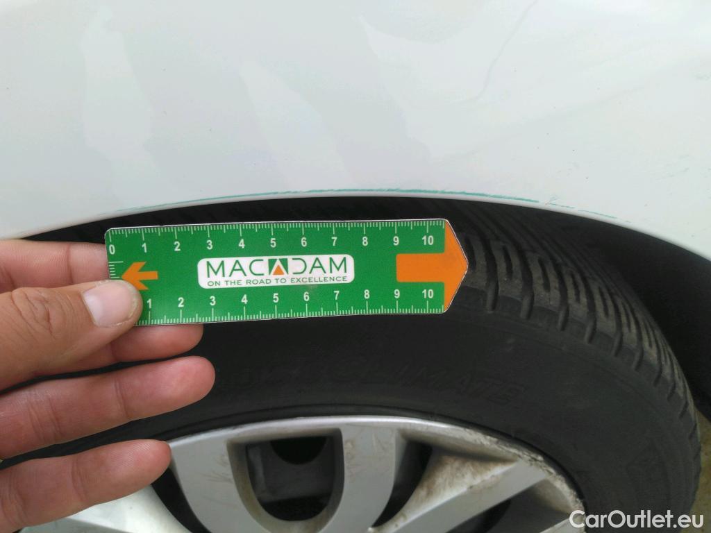  Renault  Clio  IV Air MediaNav 1.5 dCi 75CV BVM5 E6 #95