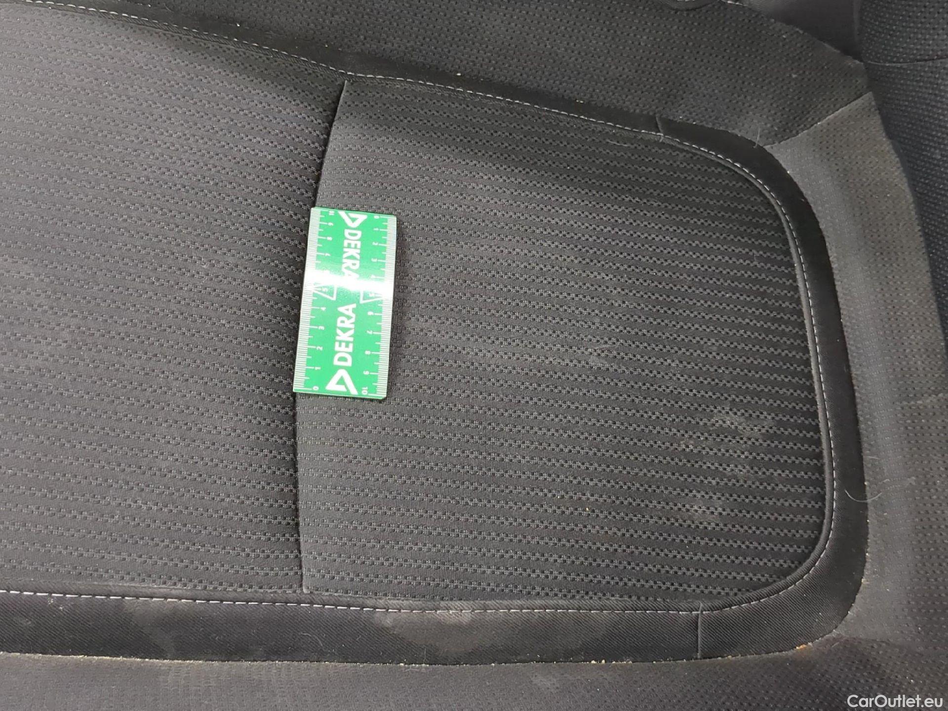  Renault  Megane Mégane Société / 2020 / 5P / Berline / VU Air Nav 2P Blue dCi 115 -21B #6