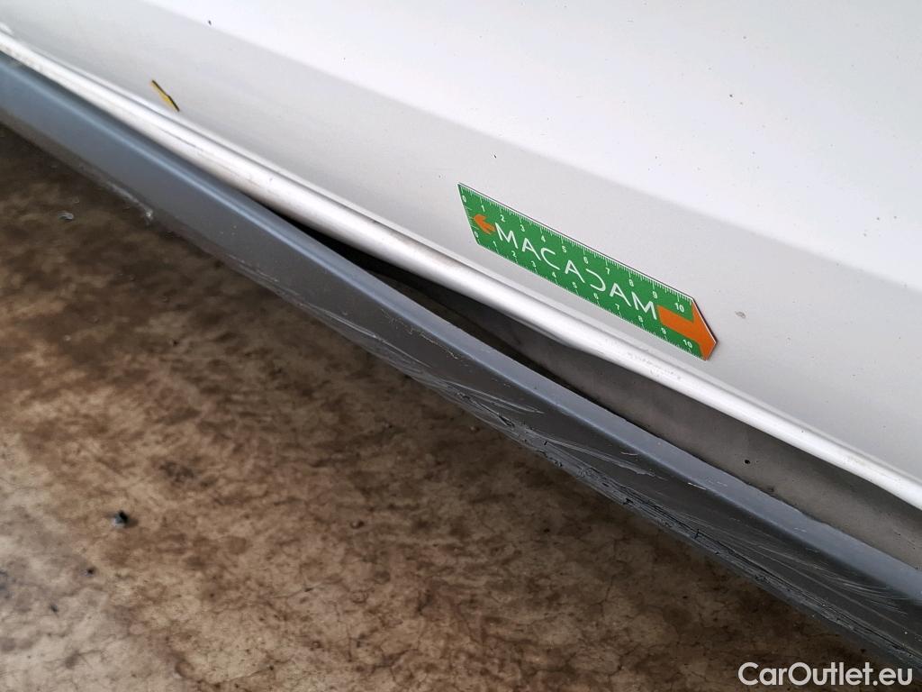  Citroen  C3  Société Feel 1.5 BlueHDI 100CV BVM6 E6d #2