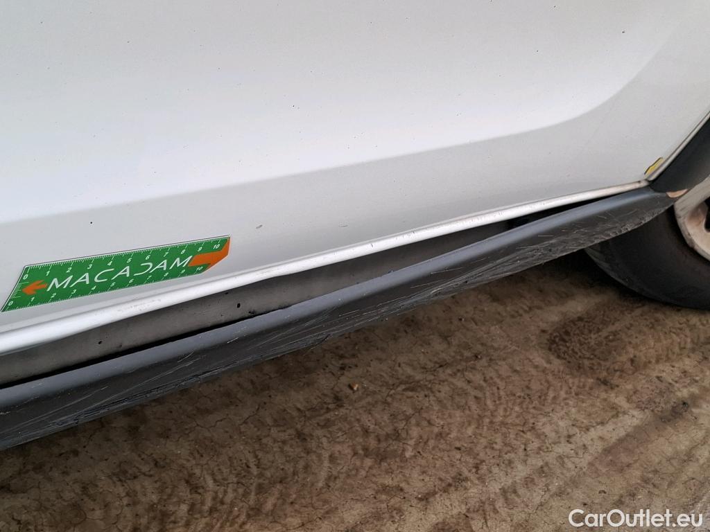  Citroen  C3  Société Feel 1.5 BlueHDI 100CV BVM6 E6d #3
