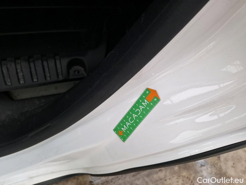  Citroen  C3  Société Feel 1.5 BlueHDI 100CV BVM6 E6d #42