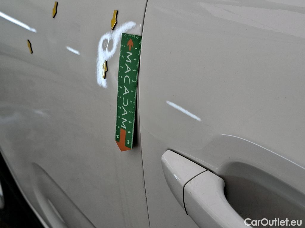  Citroen  C3  Société Feel 1.5 BlueHDI 100CV BVM6 E6d #26